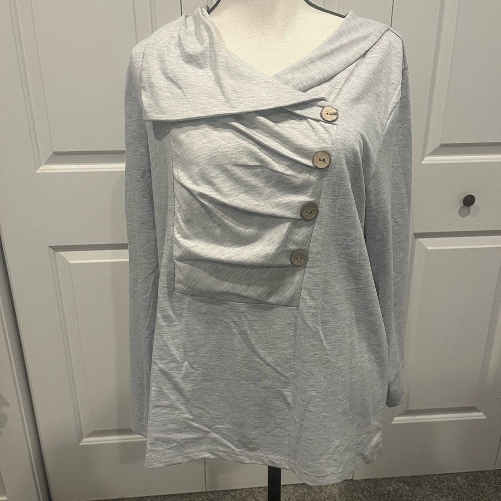 Elegant Light Gray Women's Blouse with Button Accents